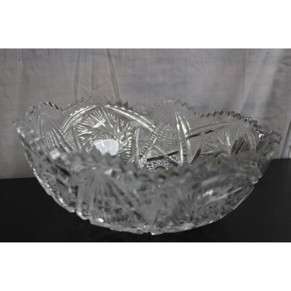 Beautiful Glass Bowl With Unique Designs For Any Home - Picture 6 of 7
